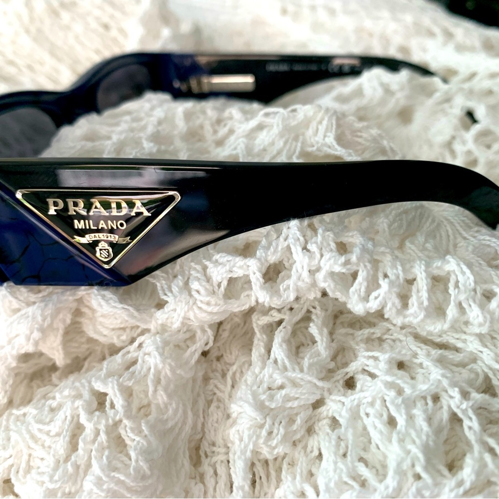 Brand new with no ticket,Prada sunglasses polarized